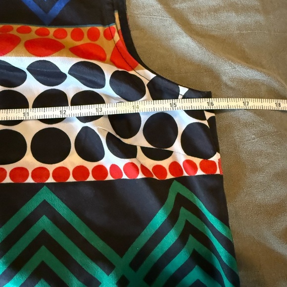 Trina Turk Colorful Geometric Tank Top Size Small Petite GUC 100% Silk - Picture 8 of 9